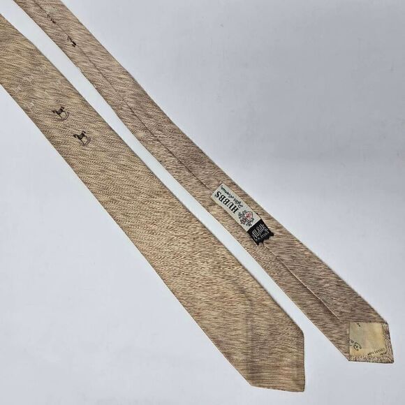 VINTAGE HUBBS FIFTH AVENUE SILK TIE BROWN CREAM HEATHER ROCKING HORSE 2.5" X 55" - Picture 1 of 4